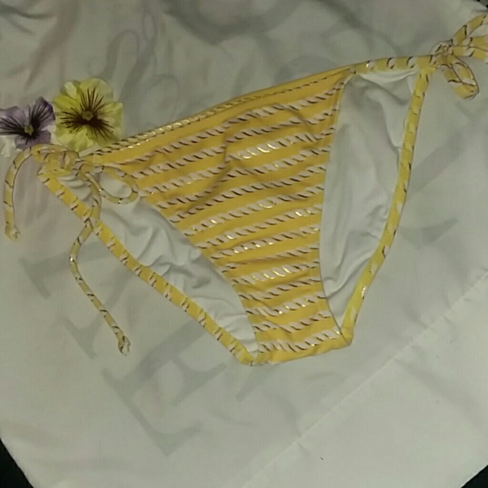 ❗NWOT Victoria's Secret bottoms